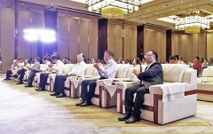 <b>”中国工程院院士、大学计较机系传授郑纬平易</b>